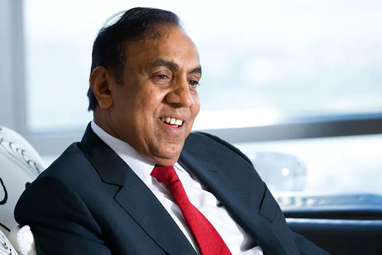 3000 പേര്‍ക്ക് ജോലി നല്‍കും; സൗദിയിലെ ഇന്ത്യക്കാര്‍ക്ക് സഹായഹസ്തവുമായി രവി പിള്ള