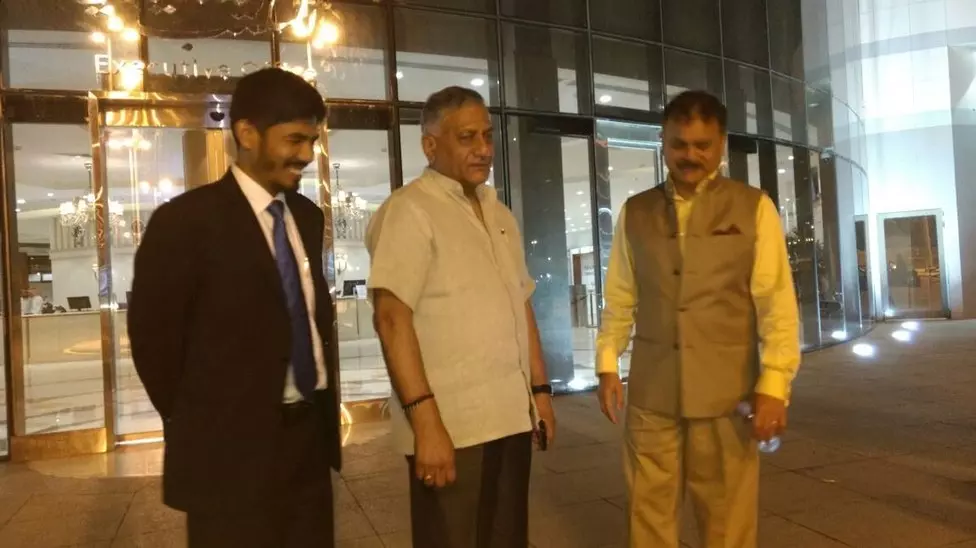 ജിദ്ദയിലെ തൊഴിലാളികളുടെ ശമ്പളക്കുടിശ്ശികയും  ആനുകൂല്യങ്ങളും എംബസി ഇടപെട്ട് വാങ്ങിത്തരുമെന്ന് വികെ സിംഗ്