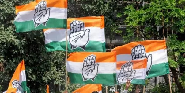 ഭരണപരിഷ്കാര കമ്മീഷനെന്ന നാണം കെട്ട പണിക്ക് വിഎസ് പോകില്ലെന്നാണ് തോന്നുന്നതെന്ന് ചെന്നിത്തല