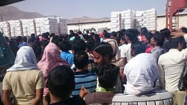 കുവൈത്തില് കുടുങ്ങിക്കിടക്കുന്ന ഇന്ത്യക്കാരെ നാട്ടിലെത്തിക്കാന് കേന്ദ്രം ഇടപെടണമെന്ന് ആവശ്യം കുവൈത്തില് കുടുങ്ങിക്കിടക്കുന്ന ഇന്ത്യക്കാരെ നാട്ടിലെത്തിക്കാന് കേന്ദ്രം ഇടപെടണമെന്ന് ആവശ്യം