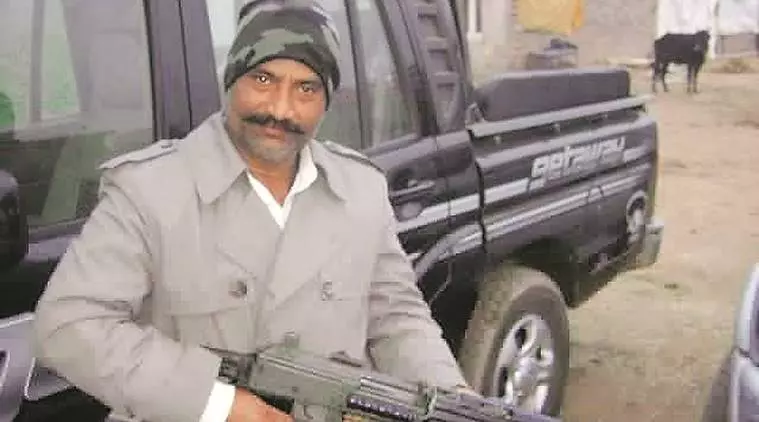 മോദി മുതുകില്കുത്തിയെന്ന് ഗോ രക്ഷകന് മോദി മുതുകില്കുത്തിയെന്ന് ഗോ രക്ഷകന്