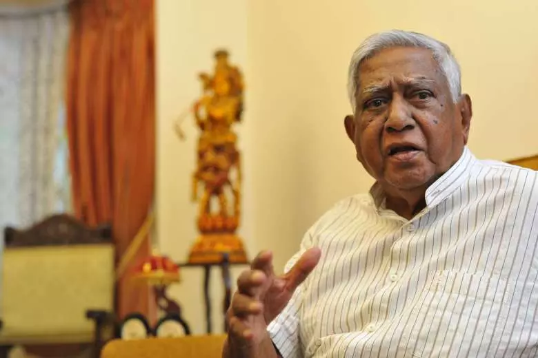 സിംഗപ്പൂര് മുന് പ്രസിഡന്റ് എസ്.ആര് നാഥന് അന്തരിച്ചു സിംഗപ്പൂര് മുന് പ്രസിഡന്റ് എസ്.ആര് നാഥന് അന്തരിച്ചു