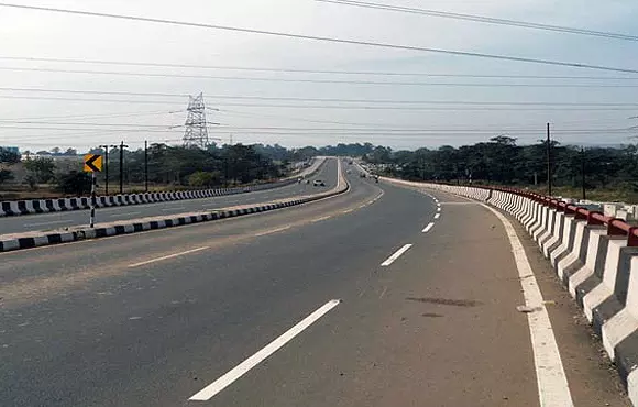 ദേശീയപാത: സ്ഥലം അളക്കാനെത്തിയ ഉദ്യോഗസ്ഥരെ തിക്കോടിയില്‍ തടഞ്ഞു