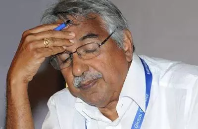 സോളാര്‍ കേസ്: ഉമ്മന്‍ചാണ്ടിയെ വീണ്ടും വിസ്തരിക്കും