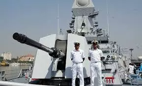 അതിര്ത്തിയിലെ സംഘര്ഷാവസ്ഥ: കൊച്ചിയില് നാവികസേനയുടെ നേതൃത്വത്തില് സംയുക്തയോഗം അതിര്ത്തിയിലെ സംഘര്ഷാവസ്ഥ: കൊച്ചിയില് നാവികസേനയുടെ നേതൃത്വത്തില് സംയുക്തയോഗം