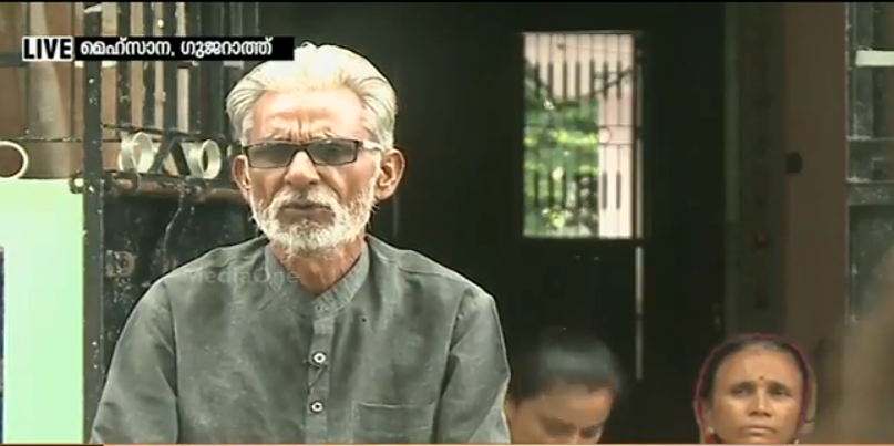 മേല്‍ജാതിക്കാരനെതിരെ പരാതി നല്‍കിയ പഞ്ചായത്ത് പ്രസിഡന്റിനെ പുറത്താക്കി