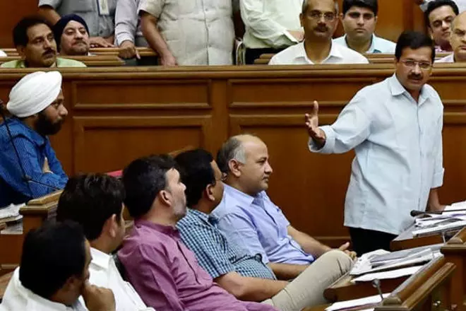 എംഎല്‍എമാരുടെ അയോഗ്യതാ കേസ് ഡല്‍ഹി ഹൈക്കോടതി ഇന്ന് വീണ്ടും പരിഗണിക്കും