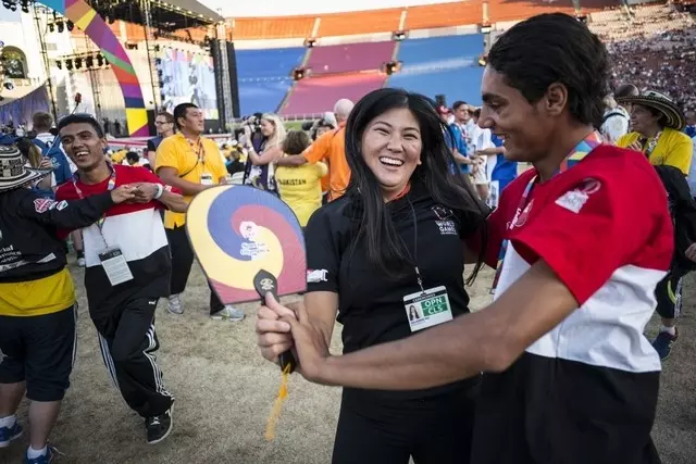 അബൂദബിയില് നമ്മളെല്ലാം പൊലീസ് പദ്ധതിക്ക് തുടക്കമായി അബൂദബിയില് നമ്മളെല്ലാം പൊലീസ് പദ്ധതിക്ക് തുടക്കമായി