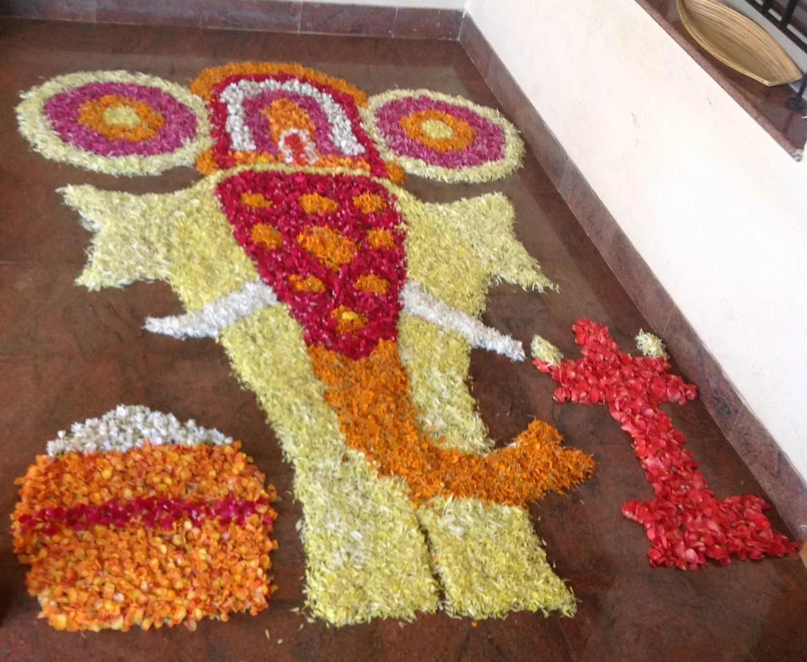 അവിട്ടം ദിനത്തില് ആനകള്ക്കും രുചിയൂറും ഓണസദ്യ അവിട്ടം ദിനത്തില് ആനകള്ക്കും രുചിയൂറും ഓണസദ്യ