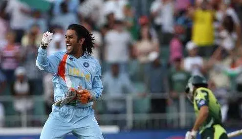 അതെന്‍റെ പ്രിയ ഷോട്ടാണ്. എന്നിട്ടും....... ഇന്ത്യക്ക് ലോകകപ്പ് സമ്മാനിച്ച ഷോട്ടിനെ കുറിച്ച് മിസ്ബ