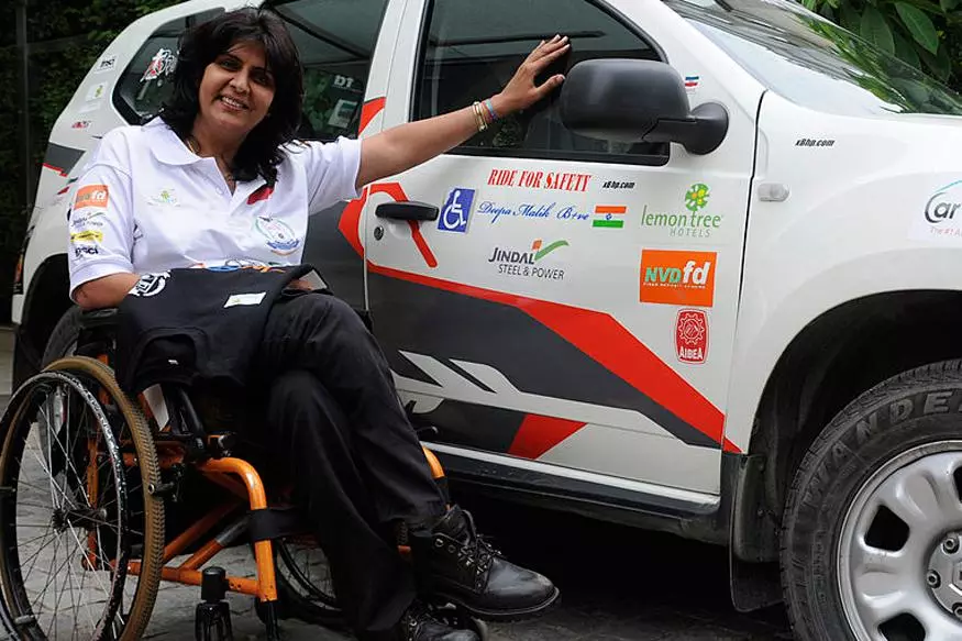 പാരാലിമ്പിക്സില് ഇന്ത്യക്ക് വെള്ളി പാരാലിമ്പിക്സില് ഇന്ത്യക്ക് വെള്ളി