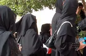 ഖത്തറില് ഹെല്പ്പ് ഡെസ്കുകളെ സമീപിക്കുന്ന ഇന്ത്യന് വീട്ടുവേലക്കാരികളുടെ എണ്ണം വര്ദ്ധിക്കുന്നു ഖത്തറില് ഹെല്പ്പ് ഡെസ്കുകളെ സമീപിക്കുന്ന ഇന്ത്യന് വീട്ടുവേലക്കാരികളുടെ എണ്ണം വര്ദ്ധിക്കുന്നു