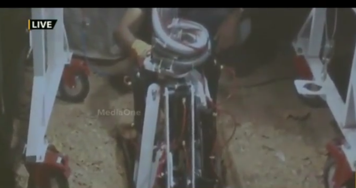 മാന്‍ഹോള്‍ ശുചീകരിക്കാന്‍ ഇനി കുഞ്ഞന്‍ റോബോട്ട്