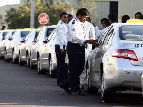 ടാക്സി ഡ്രൈവര്മാരുടെ അവധിയെടുക്കല് നിര്ബന്ധമാക്കുന്നു ടാക്സി ഡ്രൈവര്മാരുടെ അവധിയെടുക്കല് നിര്ബന്ധമാക്കുന്നു
