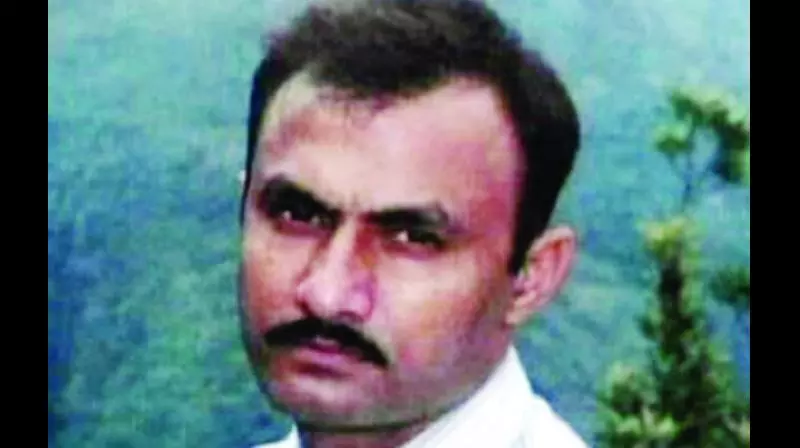 സൊഹ്റാബുദ്ദീന്‍ വ്യാജ ഏറ്റുമുട്ടല്‍ കേസ്;  ജഡ്ജിയെ മാറ്റിയതില്‍ ബോംബെ ഹൈകോടതി ആക്ടിംഗ് ചീഫ് ജസ്റ്റിസിന് പരാതി