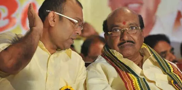 എൻ.ഡി.എ വിടുമെന്ന സൂചന നൽകി തുഷാറും വെള്ളാപ്പള്ളി നടേശനും 