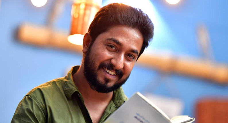 കഥ പറയുന്ന സിനിമകളാണ് നമ്മുടെ ശീലം..പൂമരം അതല്ല ചെയ്യുന്നത്: വിനീത് ശ്രീനിവാസന്‍