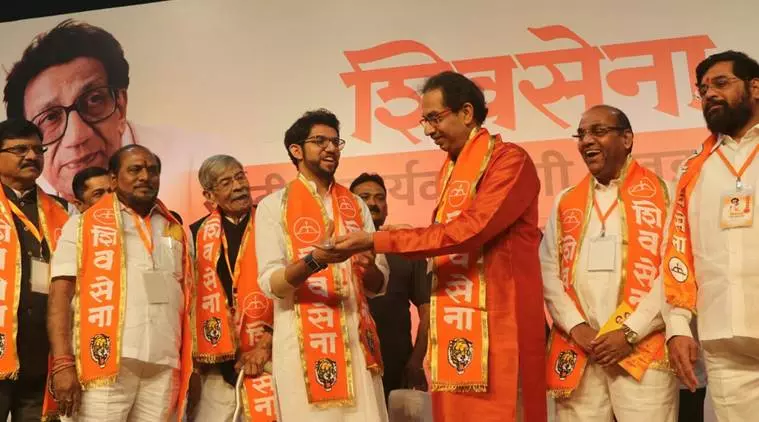 മോദിക്കിഷ്ടം വിദേശ നേതാക്കള്‍ക്കൊപ്പം പട്ടം പറത്തിക്കളിക്കാന്‍ രൂക്ഷവിമര്‍ശവുമായി ഉദ്ധവ് താക്കറെ