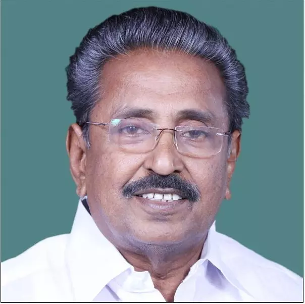 ഉമ്മന്‍ ചാണ്ടി സര്‍ക്കാറിനെ രൂക്ഷമായി വിമര്‍ശിച്ച് എം.ഐ.ഷാനവാസ്