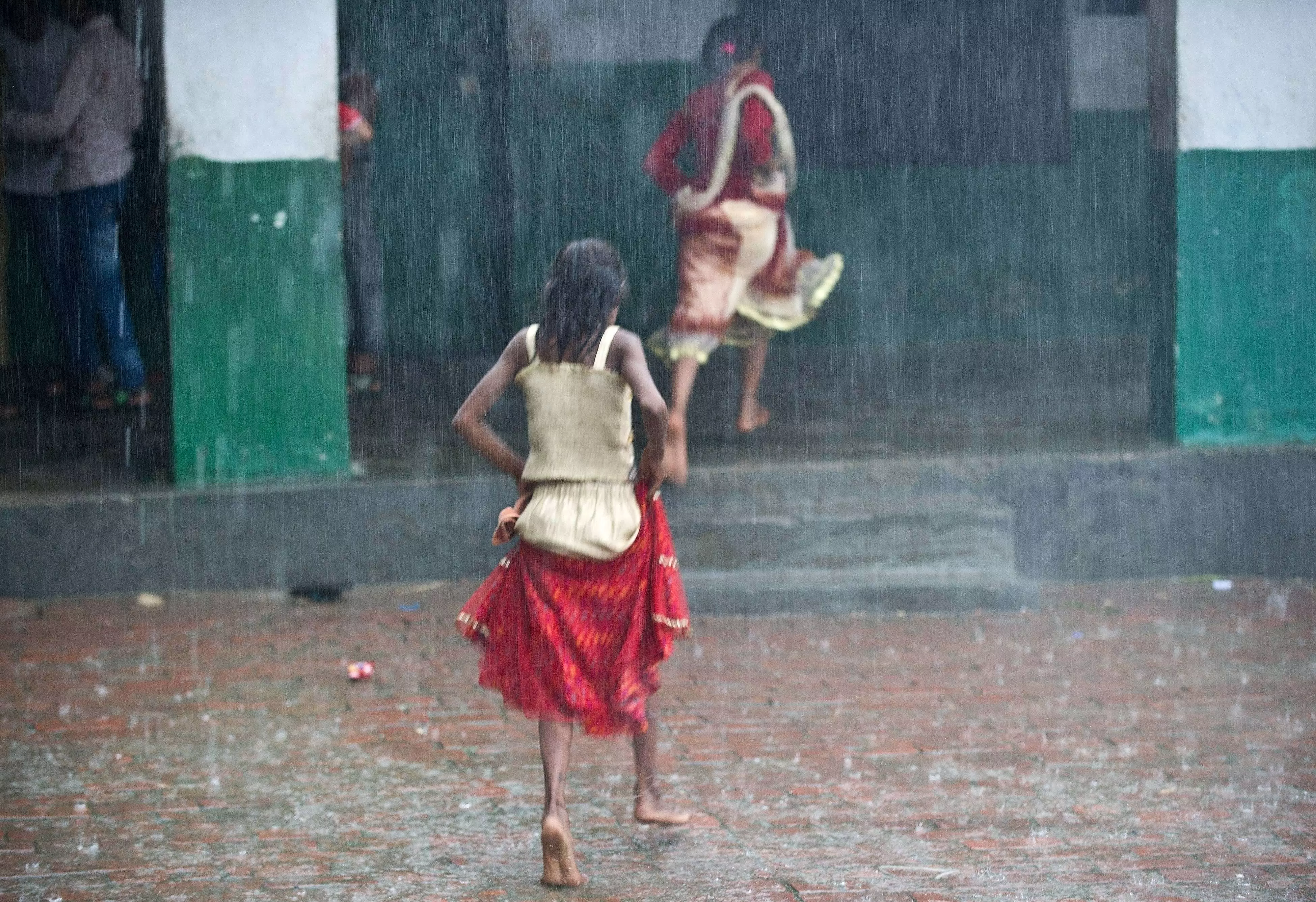 എറണാകുളം ജില്ലയിലെ എല്ലാ സ്കൂളുകള്ക്കും വെള്ളിയാഴ്ച അവധി എറണാകുളം ജില്ലയിലെ എല്ലാ സ്കൂളുകള്ക്കും വെള്ളിയാഴ്ച അവധി