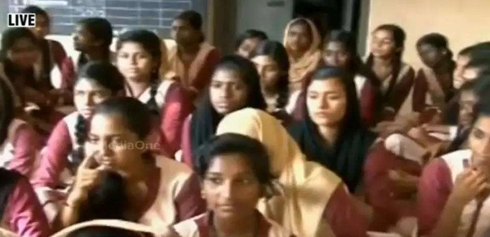 സമരം ചെയ്ത കെഎസ്ആര്‍ടിസി സ്‌കാനിയ ഡ്രൈവര്‍മാര്‍ക്ക് സസ്‌പെന്‍ഷന്‍