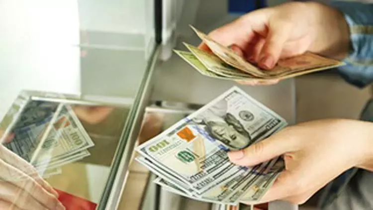 കോഴിക്കോട് കൊടുവള്ളിയില് കുഴല്പ്പണം പിടികൂടി കോഴിക്കോട് കൊടുവള്ളിയില് കുഴല്പ്പണം പിടികൂടി