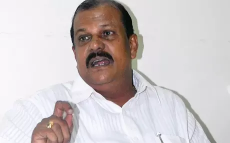 മാവോയിസ്റ്റുകളെ വെടിവെച്ചുകൊന്ന സംഭവം ഭരണകൂട ഭീകരത: പി സി ജോര്ജ്ജ് മാവോയിസ്റ്റുകളെ വെടിവെച്ചുകൊന്ന സംഭവം ഭരണകൂട ഭീകരത: പി സി ജോര്ജ്ജ്