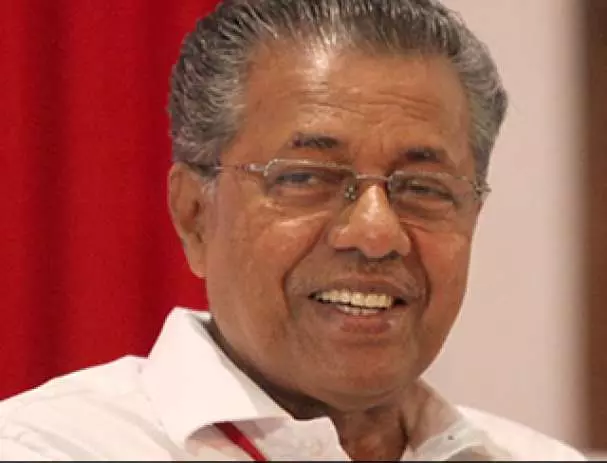 ഡിഎംആര്‍സിയുടെ നിലവാരത്തിലേക്ക് കേരളത്തിലെ ഉദ്യോഗസ്ഥരും എത്തണം: പിണറായി