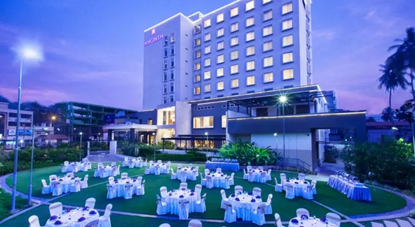 ആഡംബര ഹോട്ടലില് സി.പി.എം കേന്ദ്ര കമ്മറ്റി; വിശദീകരണവുമായി ജില്ലാ സെക്രട്ടറി ആഡംബര ഹോട്ടലില് സി.പി.എം കേന്ദ്ര കമ്മറ്റി; വിശദീകരണവുമായി ജില്ലാ സെക്രട്ടറി