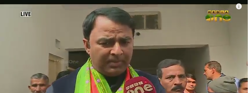 ഹിന്ദുവിന്റെ രക്ഷക്ക് സംഗീത് സോം എന്ന മുദ്രാവാക്യവുമായി സംഗീത് സോമിന്റെ പ്രചാരണം