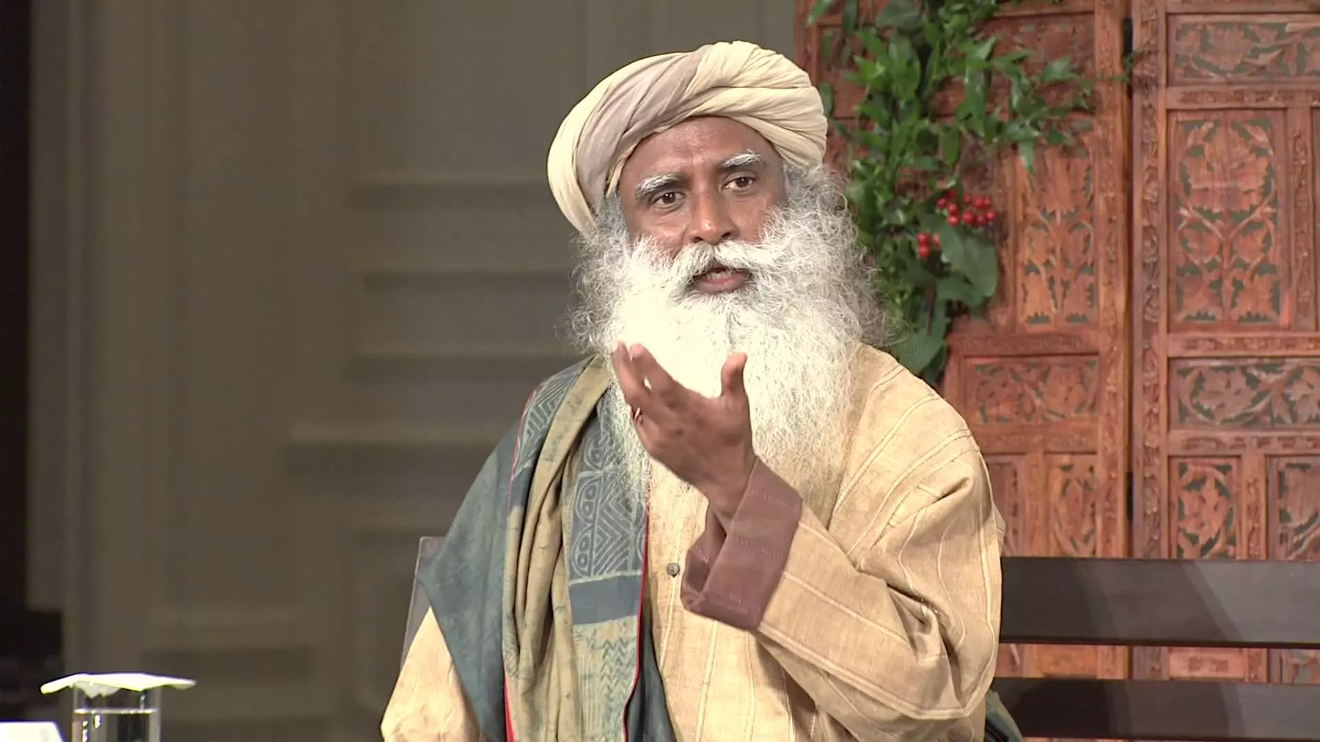 ഭരണകൂടങ്ങള്ക്കെതിരായ പ്രതിഷേധങ്ങള് ജനാധിപത്യവിരുദ്ധം: സദ്ഗുരു ഭരണകൂടങ്ങള്ക്കെതിരായ പ്രതിഷേധങ്ങള് ജനാധിപത്യവിരുദ്ധം: സദ്ഗുരു