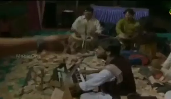 സംഭാവന കൂമ്പാരം, പരിപാടി ഗംഭീരം: നോട്ട് നിരോധത്തില് തളരാതെ ഗുജറാത്ത് സംഭാവന കൂമ്പാരം, പരിപാടി ഗംഭീരം: നോട്ട് നിരോധത്തില് തളരാതെ ഗുജറാത്ത്