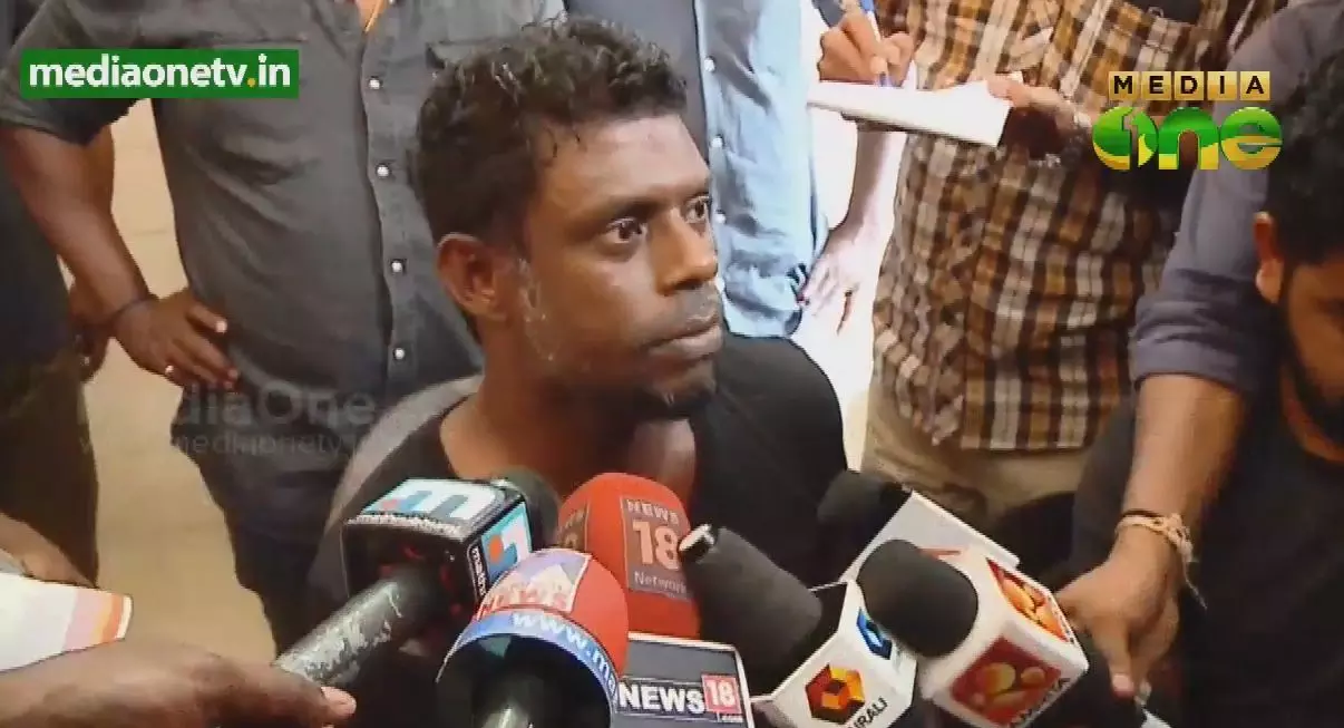 വ്യവസ്ഥിതിക്ക് എതിരെയുളള യുവാക്കളുടെ പ്രതിഷേധമാണ് തനിക്ക് അവാര്ഡായി ലഭിച്ചതെന്ന് വിനായകന് വ്യവസ്ഥിതിക്ക് എതിരെയുളള യുവാക്കളുടെ പ്രതിഷേധമാണ് തനിക്ക് അവാര്ഡായി ലഭിച്ചതെന്ന് വിനായകന്