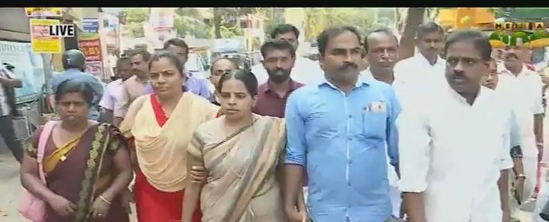 സമരം പൊളിക്കാന്‍ പൊലീസ് ഗൂഢാലോചന നടത്തി; ഗുരുതര ആരോപണവുമായി ജിഷ്ണുവിന്‍റെ ബന്ധുക്കള്‍