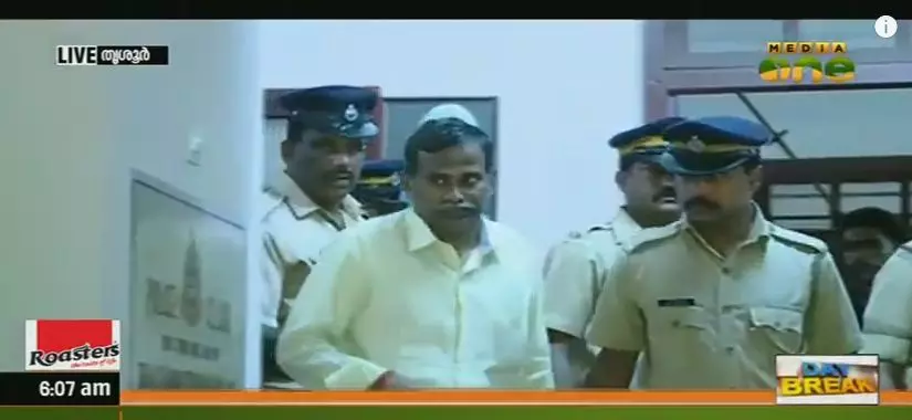 ശക്തിവേലിനെ അറസ്റ്റ് ചെയ്തത് കോടതിയലക്ഷ്യമെന്ന് ഹരജി ശക്തിവേലിനെ അറസ്റ്റ് ചെയ്തത് കോടതിയലക്ഷ്യമെന്ന് ഹരജി