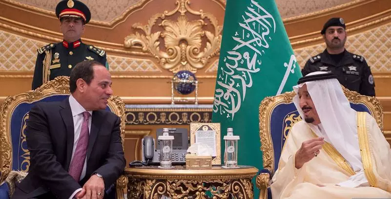 റിയാദിലെത്തിയ ഈജിപ്ത് പ്രസിഡന്റിന് രാജകീയ സ്വീകരണം നല്‍കി