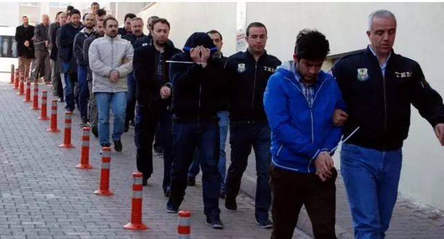 ഗുലനുമായി ബന്ധം: തുര്‍ക്കിയില്‍ ആയിരത്തിലധികം പേര്‍ അറസ്റ്റില്‍