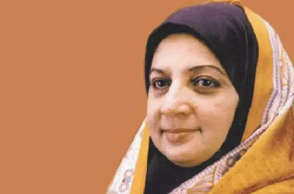 നിലപാടില് ഉറച്ചുനില്ക്കൂ; നട്ടെല്ലുള്ള നേതാവാണ് ഖമറുന്നീസയെന്ന് കെ സുരേന്ദ്രന് നിലപാടില് ഉറച്ചുനില്ക്കൂ; നട്ടെല്ലുള്ള നേതാവാണ് ഖമറുന്നീസയെന്ന് കെ സുരേന്ദ്രന്