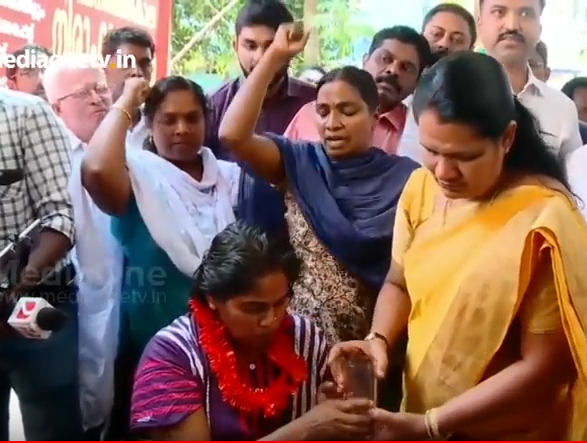 എല്ലാം എടുക്കാത്ത വായ്‍പയുടെ പേരില്‍, എന്നിട്ടും പ്രീത തെരുവിലേക്ക്  