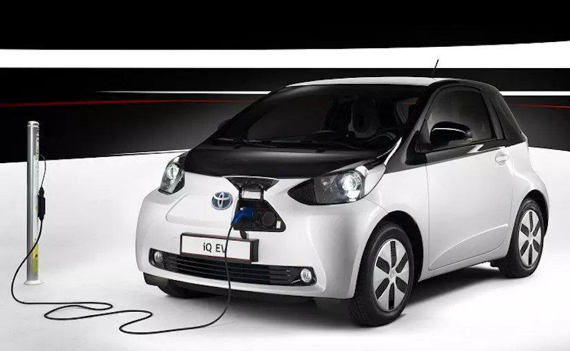 പെട്രോള്, ഡീസല് കാറുകള് എട്ടുവര്ഷത്തിനുള്ളില് ഇല്ലാതാകുമെന്ന് പഠനം പെട്രോള്, ഡീസല് കാറുകള് എട്ടുവര്ഷത്തിനുള്ളില് ഇല്ലാതാകുമെന്ന് പഠനം