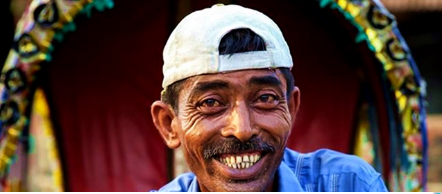 ജീവന്‍ രക്ഷിച്ച ആ റിക്ഷാവണ്ടിക്കാരന് അവള്‍ മകളായി..ഡോക്ടറായ മകള്‍