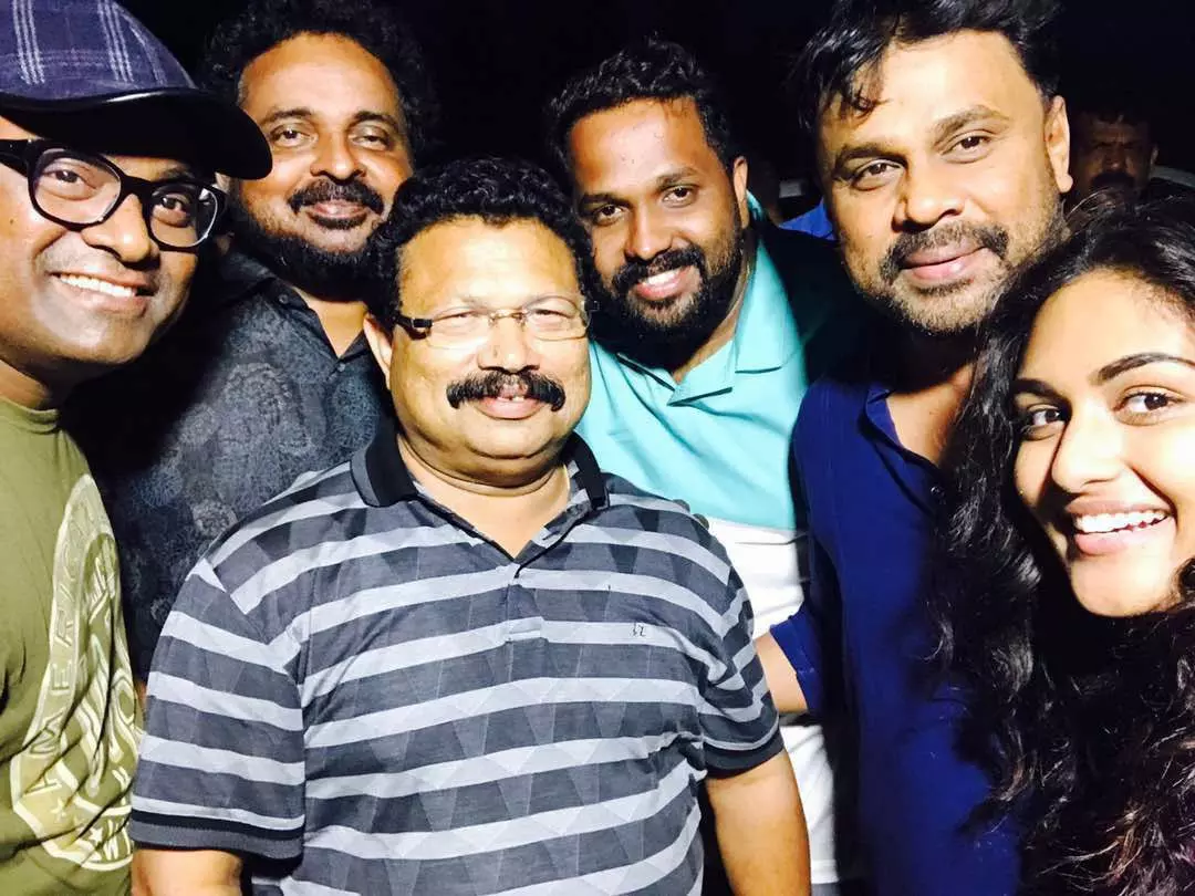 ദിലീപിനെതിരെയുള്ള ഗൂഢാലോചനകള് വേദനാജനകമാണെന്ന് ടോമിച്ചന് മുളകുപാടം ദിലീപിനെതിരെയുള്ള ഗൂഢാലോചനകള് വേദനാജനകമാണെന്ന് ടോമിച്ചന് മുളകുപാടം