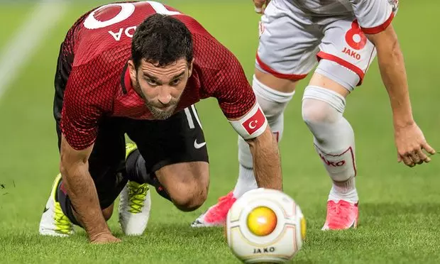 മാധ്യമപ്രവര്‍ത്തകനെ തല്ലിയതില്‍ ഖേദമില്ല, ദേശീയ ഫുട്‌ബോള്‍ ടീമില്‍ നിന്ന് രാജിവെച്ച് തുര്‍ക്കി ക്യാപ്റ്റന്‍