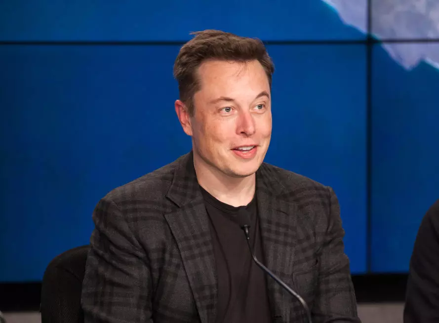 ലോകത്തിലെ ഏറ്റവും വലിയ ലിത്തിയം ബാറ്ററി നിര്‍മിക്കാനൊരുങ്ങി തെസ്‍ല