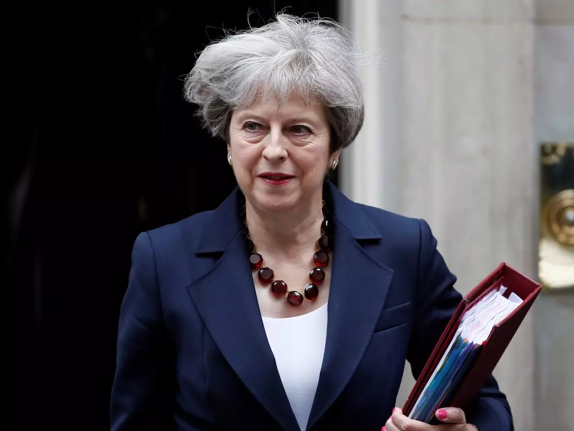 തീവ്രവാദ ഗ്രൂപ്പുകളുടെ ഫണ്ടുകളെകുറിച്ച റിപ്പോര്‍ട്ട് പുറത്തുവിടുന്നത് തെരേസ മേ വൈകിപ്പിക്കുന്നതായി ആരോപണം