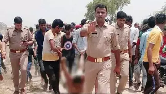 ഗോരക്ഷകര്‍ യുവാവിനെ മര്‍ദിച്ച് വലിച്ചിഴച്ച സംഭവം; മാപ്പ് പറഞ്ഞ് യു.പി പൊലീസ് 