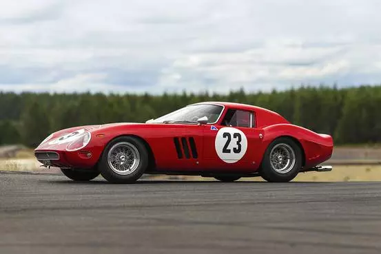 ലോകത്തിലെ ഏറ്റവും വില കൂടിയ കാര്‍ ലേലത്തിന്