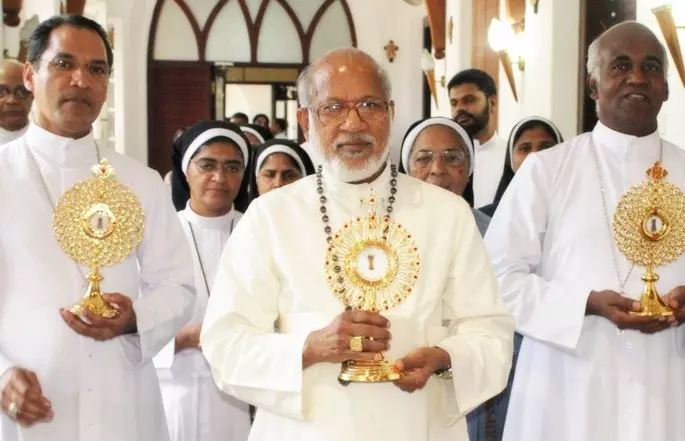 ജോര്‍ജ് ആലഞ്ചേരിയെ ഭരണച്ചുമതലകളില്‍ നിന്ന് നീക്കി; മാർ ജേക്കബ് മനത്തോടത്ത് അതിരൂപതയുടെ അഡ്മിനിസ്ട്രേറ്റര്‍