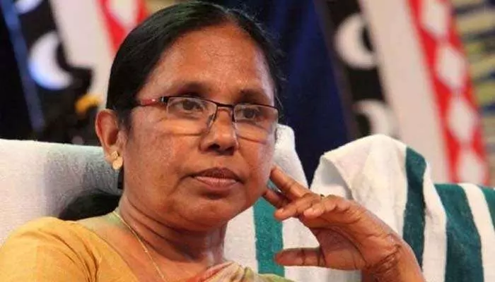 മന്ത്രി വീണ്ടും ടീച്ചറായി; ഐ.എ.എസ് ഉദ്യോഗസ്ഥര്ക്ക് ക്ലാസെടുത്ത് ശൈലജ ടീച്ചര് മന്ത്രി വീണ്ടും ടീച്ചറായി; ഐ.എ.എസ് ഉദ്യോഗസ്ഥര്ക്ക് ക്ലാസെടുത്ത് ശൈലജ ടീച്ചര്