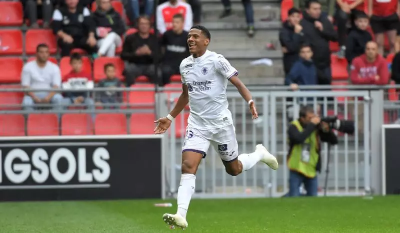 പത്തൊമ്പതുകാരന്‍ ടൊഡിബോയെ സ്വന്തമാക്കി ബാഴ്സ